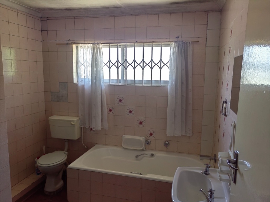 4 Bedroom Property for Sale in Willows Free State